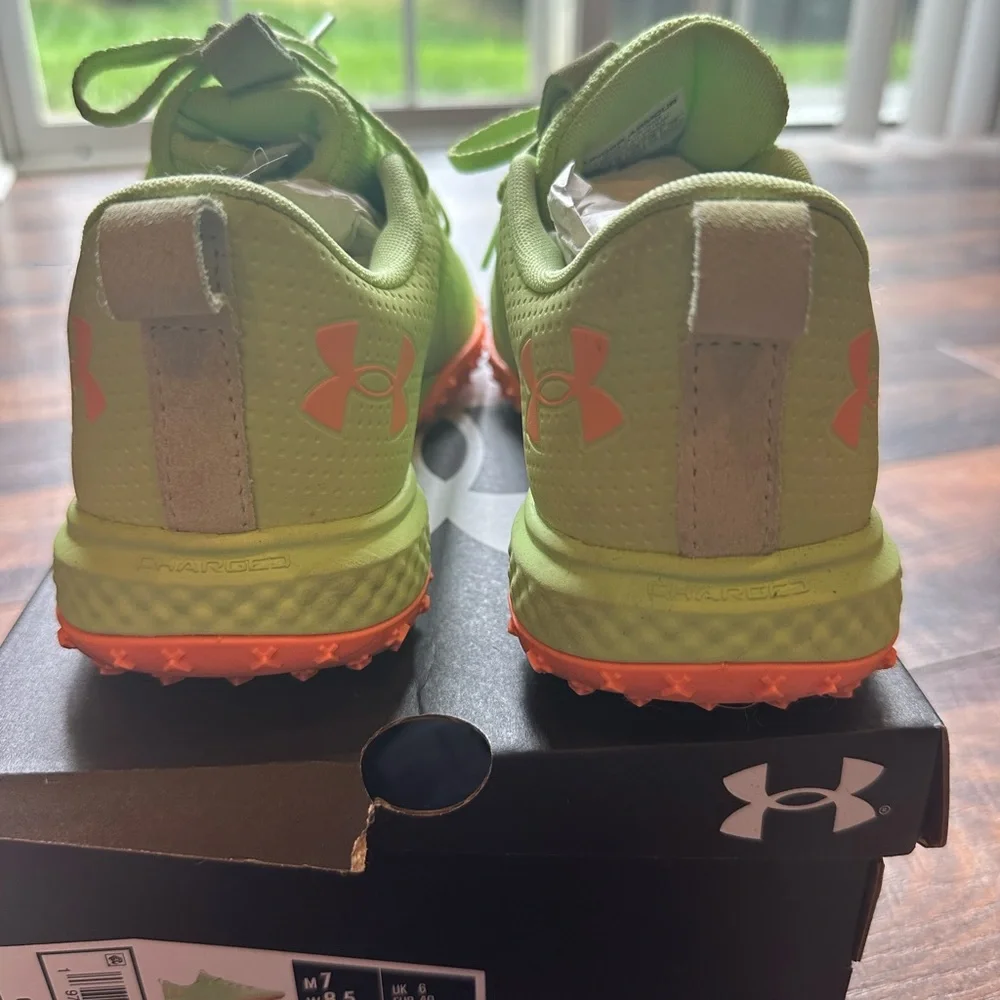 EUC Under Armour UA Shadow Turf 2.0 cleats Green - Picture 8 of 10